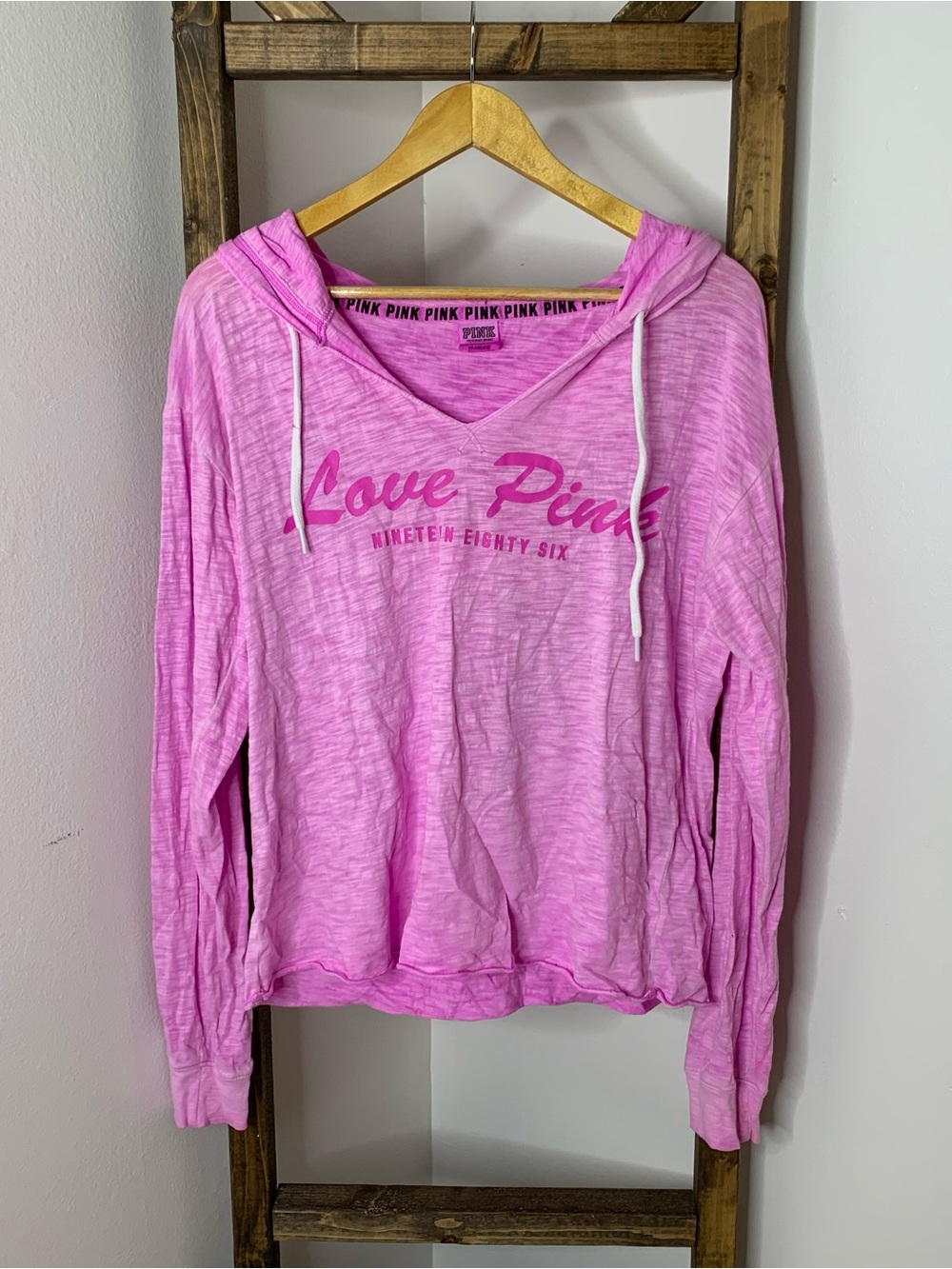 VS PINK Love Pink Lightweight Hooded Pullover T Shirt Size S